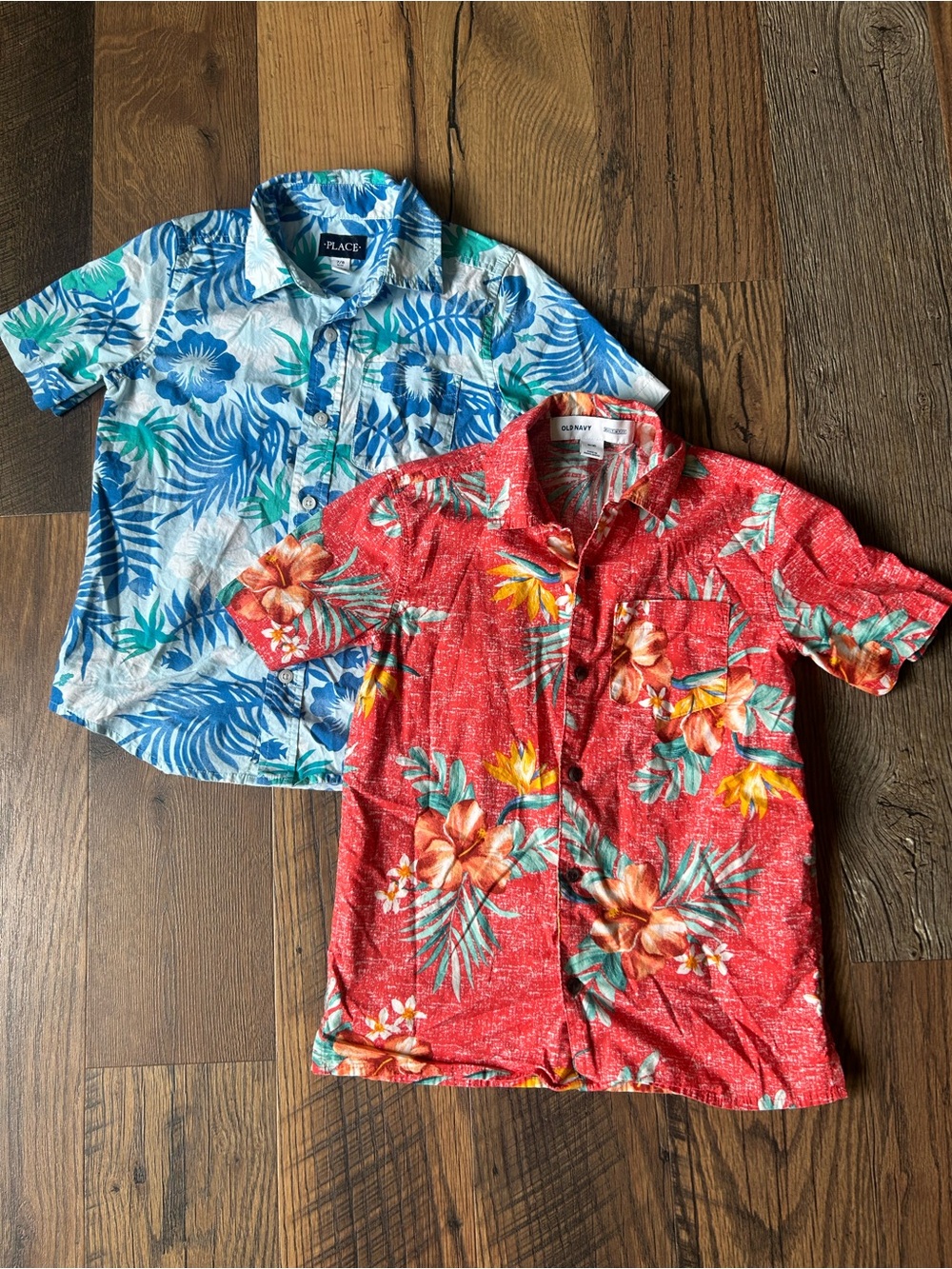 Old Navy Red Floral Button-Up Shirt for Kids